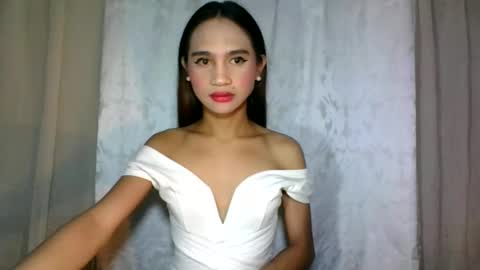 LIANNA online show from 12/25/24, 02:14