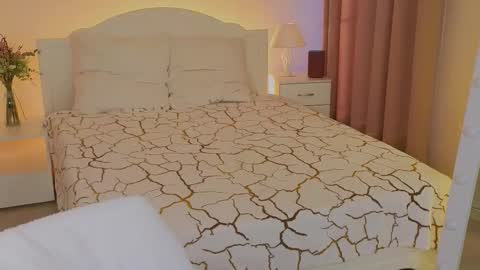 Lola online show from 03/23/26, 01:53