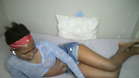 dark_lovly online show from 12/16/25, 10:26