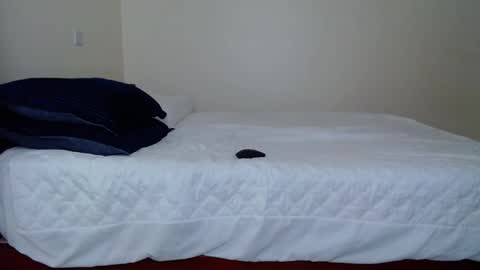 dark_qween online show from 10/30/25, 06:37