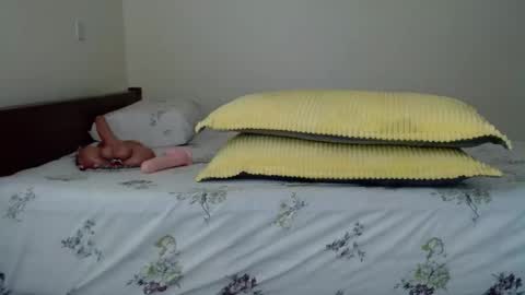 dark_qween online show from 11/18/25, 09:36