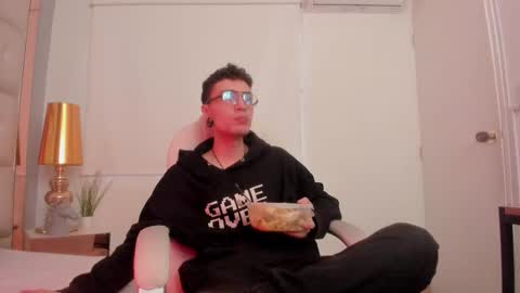 dark_sun333 online show from 11/09/25, 08:51