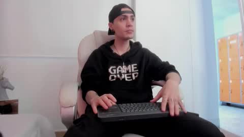 dark_sun333 online show from 11/30/25, 09:30