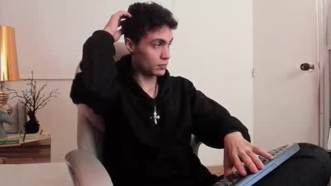 dark_sun333 online show from 01/14/26, 02:28