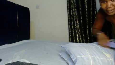 Tiff online show from 12/19/25, 06:48