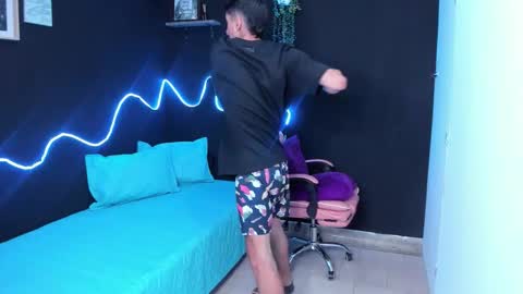 Snapshot of dark_valentino chatting on 03/04/26, 02:06 dark_valentino online show from 03/04/26, 02:06