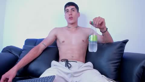 dark_valentino online show from 03/26/26, 03:12