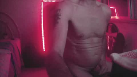 Snapshot of darkdance chatting on 01/06/25, 09:22 freak soul online show from 01/06/25, 09:22