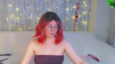 Snapshot of darkheto chatting on 12/21/24, 09:44 Kelly online show from 12/21/24, 09:44