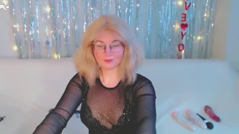 Snapshot of darkheto chatting on 03/06/25, 12:41 Kelly online show from 03/06/25, 12:41