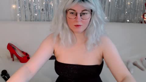 Snapshot of darkheto chatting on 09/29/25, 06:40 Kelly online show from 09/29/25, 06:40