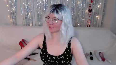 Snapshot of darkheto chatting on 10/16/25, 06:36 Kelly online show from 10/16/25, 06:36