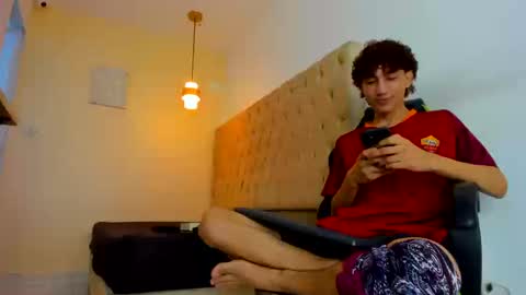 darkknightx01 online show from 10/16/25, 02:01