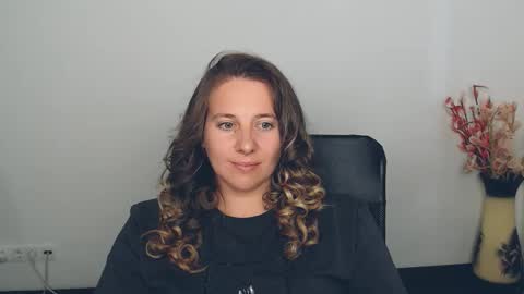 Anna online show from 09/12/25, 02:06