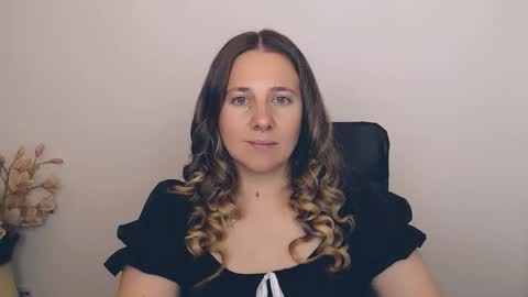 Anna online show from 09/19/25, 08:20