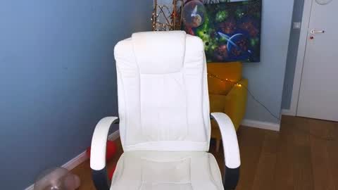 darkmoon____ online show from 02/24/25, 09:31