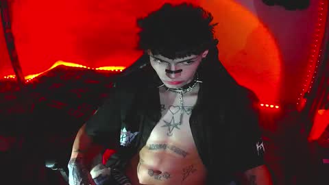   online show from 12/19/25, 08:54