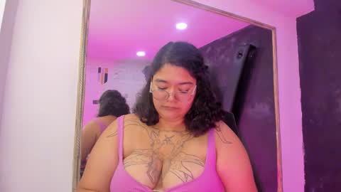 Snapshot of darkreed_ chatting on 02/17/26, 04:42 Dark ReeD online show from 02/17/26, 04:42