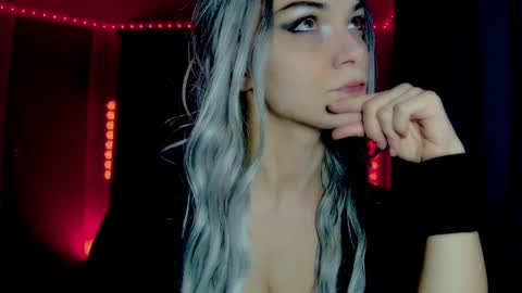 Snapshot of darkskullmistress chatting on 06/04/26, 02:50 roseredgoddess online show from 06/04/26, 02:50