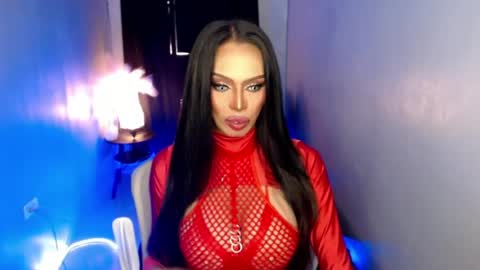 HAPPY BIRTHDAY MISTRESS MADRIANA online show from 05/05/26, 01:57