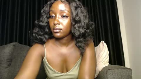 darktanqueen online show from 11/20/25, 03:34