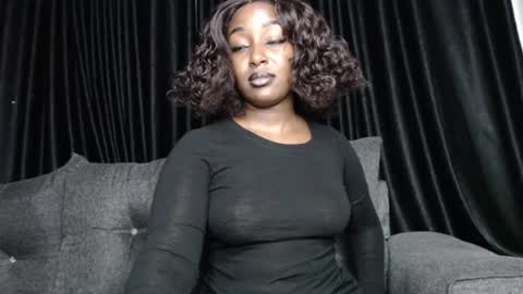 Snapshot of darktanqueen chatting on 06/27/26, 03:11 darktanqueen online show from 06/27/26, 03:11