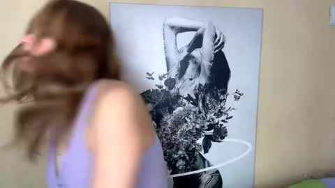 Michelle online show from 11/08/25, 12:16