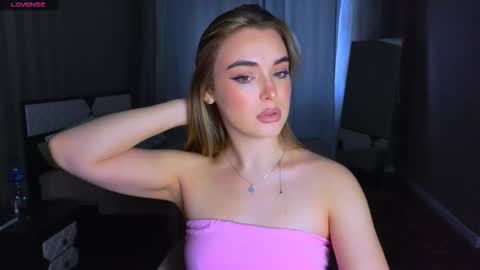 Darlina online show from 12/20/25, 01:07