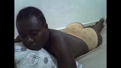 darling_ella online show from 04/16/26, 07:03