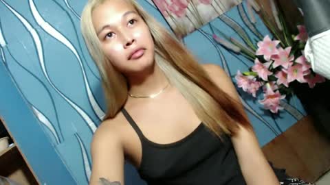 Snapshot of darling_sweetheartxx chatting on 06/15/26, 02:41 YOUR ATHENA online show from 06/15/26, 02:41