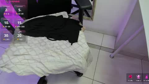 Snapshot of darlingbdsm_ chatting on 07/17/26, 12:56 Darling online show from 07/17/26, 12:56