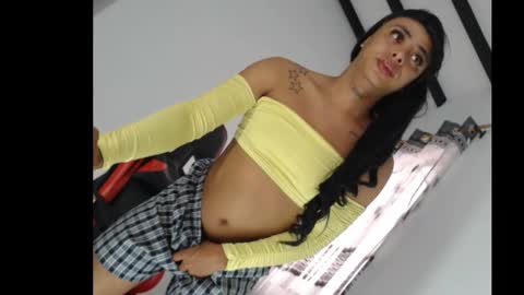 Snapshot of darlingbigcoc_23 chatting on 02/18/26, 02:46 darling online show from 02/18/26, 02:46