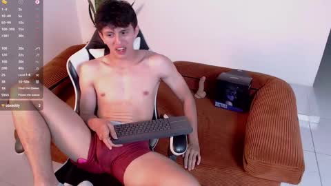 Snapshot of darrencolleen chatting on 02/04/26, 02:06 darrencolleen online show from 02/04/26, 02:06