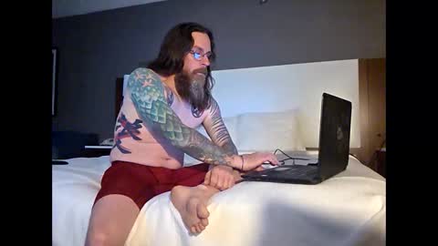 Snapshot of darthraider76 chatting on 03/31/26, 02:35 DarthRaider online show from 03/31/26, 02:35