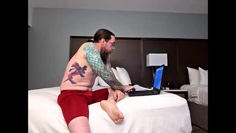 Snapshot of darthraider76 chatting on 04/15/26, 02:07 DarthRaider online show from 04/15/26, 02:07