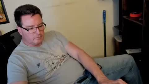 Snapshot of darvon4269 chatting on 10/31/25, 03:18 Darvon online show from 10/31/25, 03:18