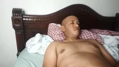 Snapshot of darwinsreyes chatting on 11/08/25, 09:57 darwinsreyes online show from 11/08/25, 09:57