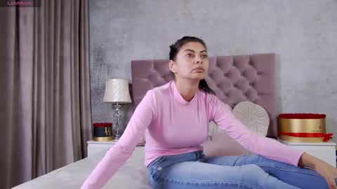 Darya online show from 12/15/25, 04:06