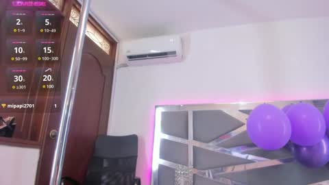 Snapshot of dashafoxxx chatting on 12/27/24, 06:42 Dasha Foxxx online show from 12/27/24, 06:42