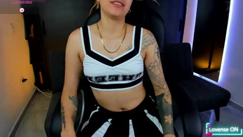 Snapshot of dass_roman chatting on 05/30/26, 10:18 Dass Roman online show from 05/30/26, 10:18