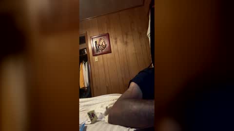 datdude1213162 online show from 04/22/26, 03:42