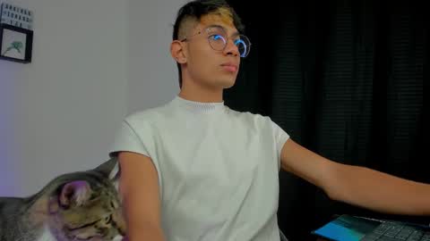 angel online show from 10/01/25, 02:50