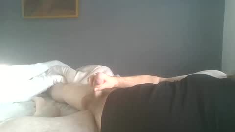 dave19704321 online show from 02/04/25, 08:35