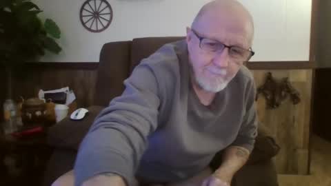 dave571960 online show from 02/06/25, 12:16