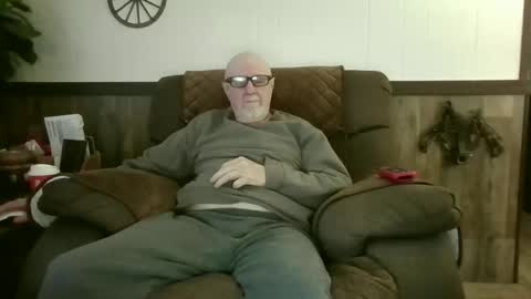 Snapshot of dave571960 chatting on 05/10/26, 10:31 dave571960 online show from 05/10/26, 10:31