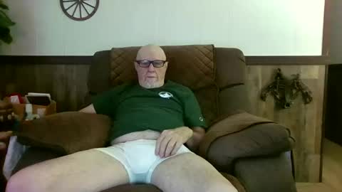 Snapshot of dave571960 chatting on 05/20/26, 09:59 dave571960 online show from 05/20/26, 09:59