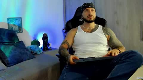 DAVE MAX online show from 11/23/25, 03:06