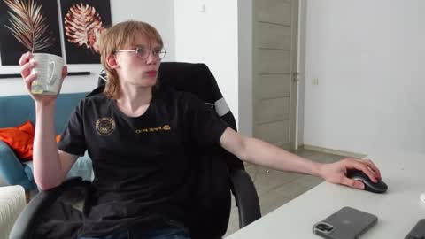 DAVE REDMOND online show from 04/21/26, 01:06