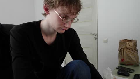 Snapshot of dave_redmond chatting on 05/13/26, 02:14 DAVE REDMOND online show from 05/13/26, 02:14