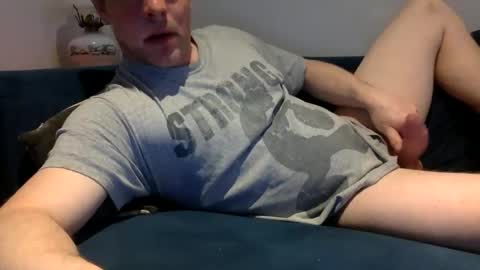 Snapshot of daveb709709709 chatting on 04/22/26, 09:16 daveb709709709 online show from 04/22/26, 09:16